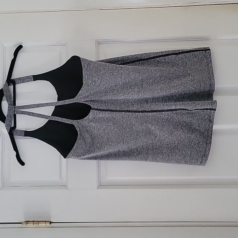 GAP Fit Workout Tank - Picture 2 of 4